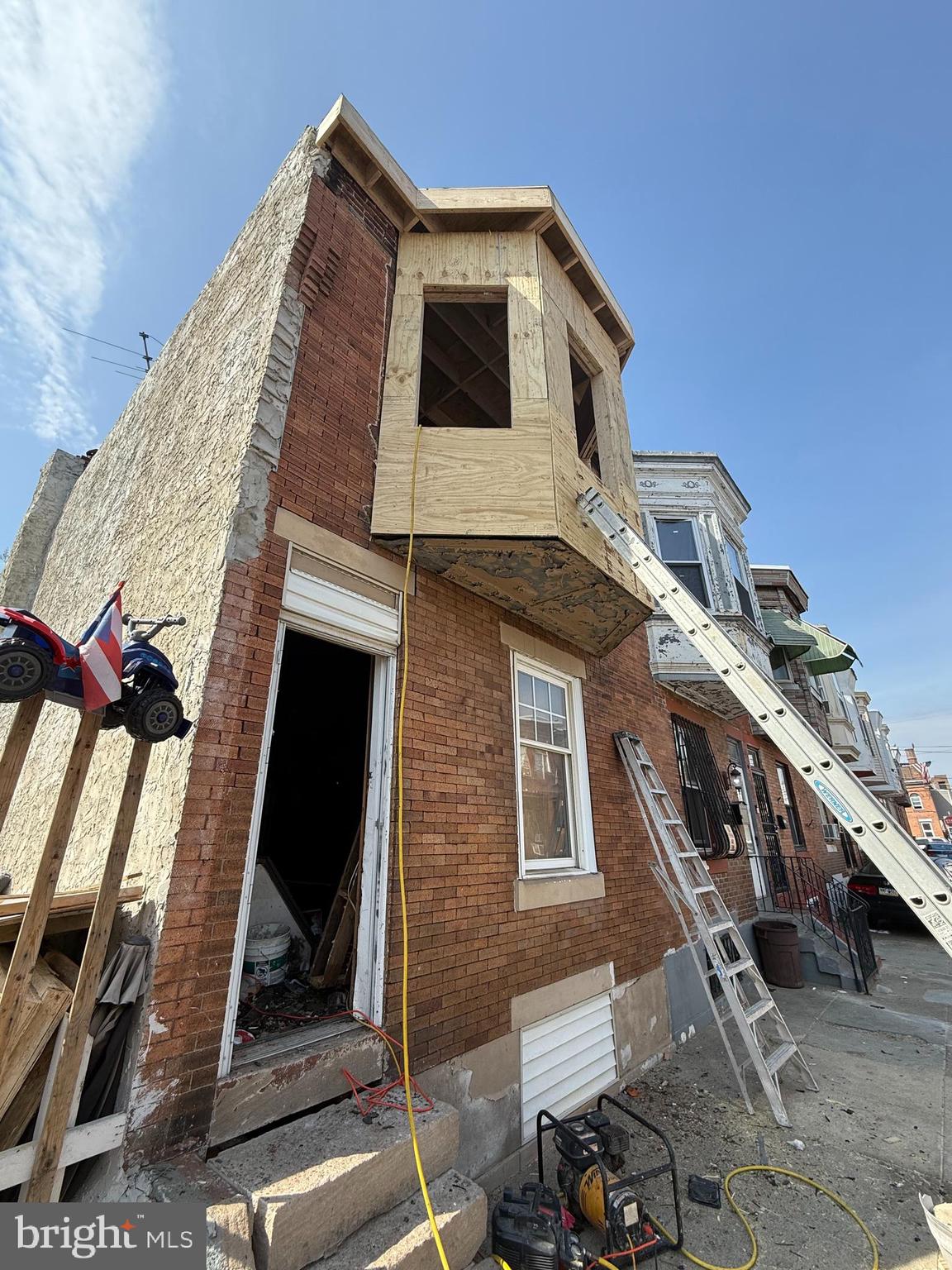 KENSINGTON - Residential