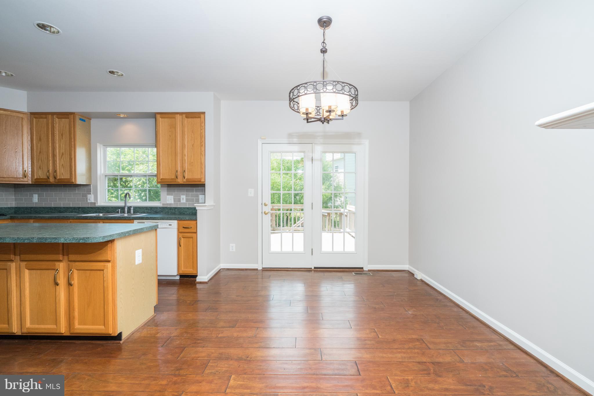 RIVER OAKS - Residential