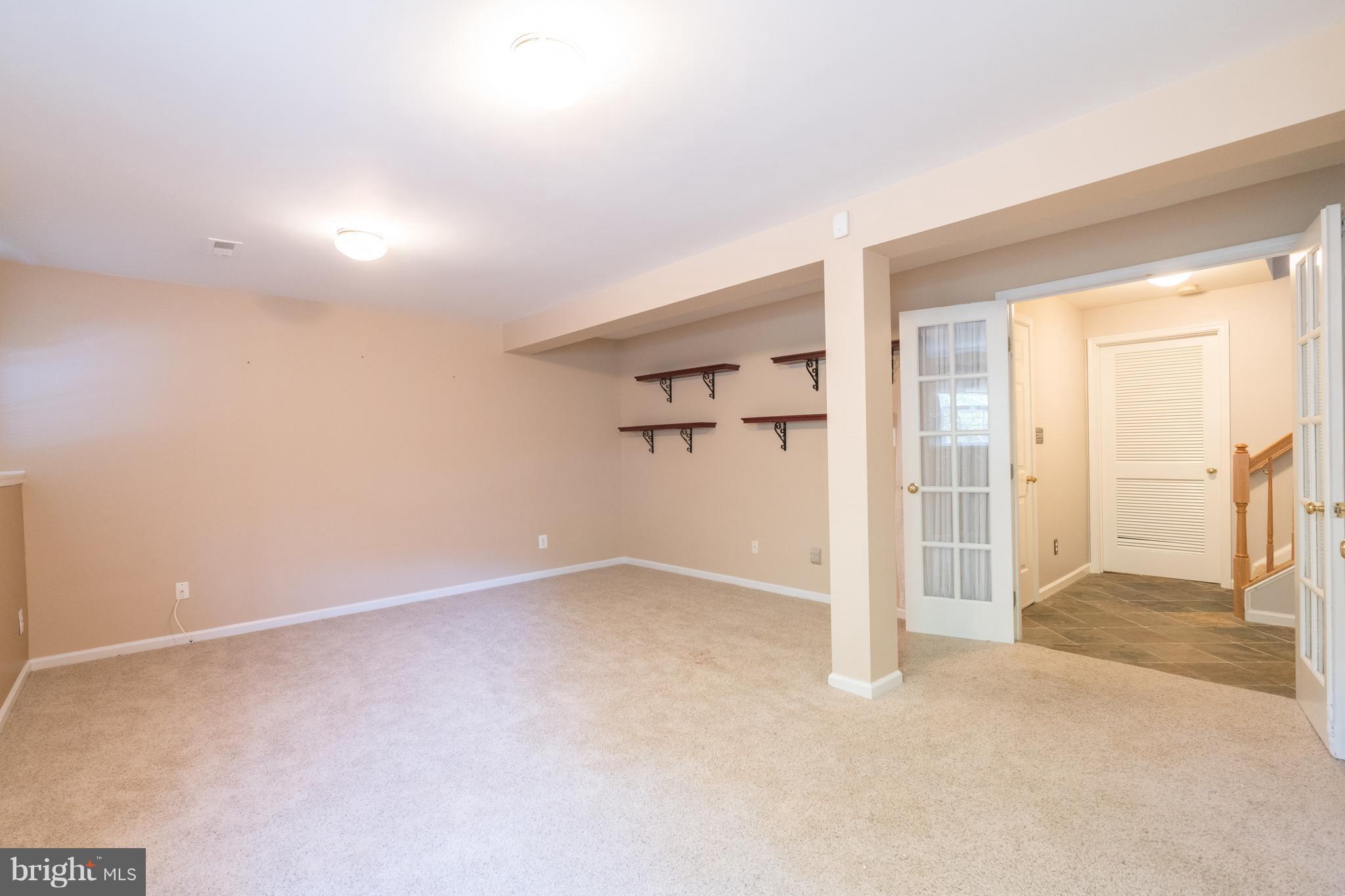 RIVER OAKS - Residential