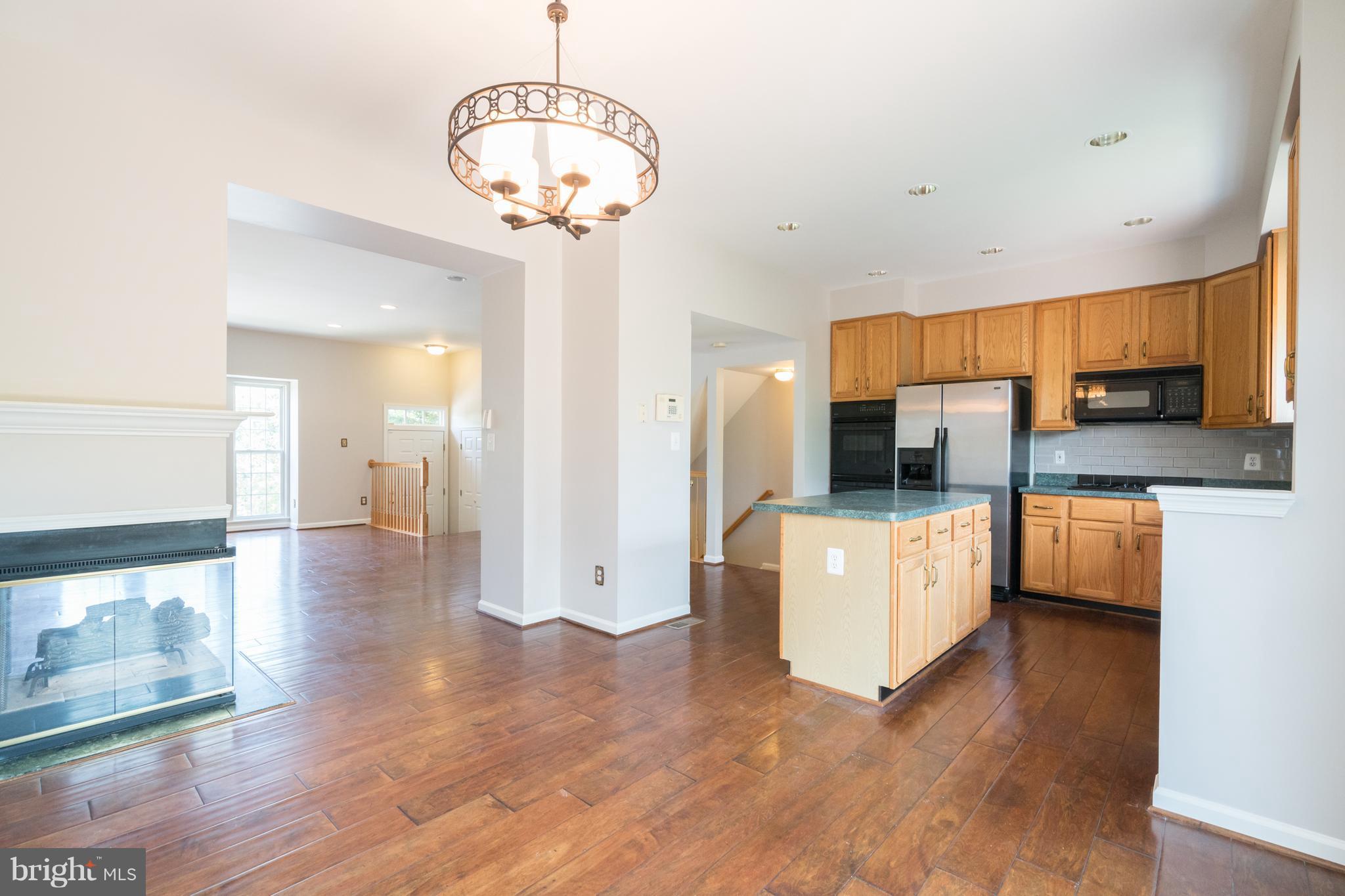 RIVER OAKS - Residential