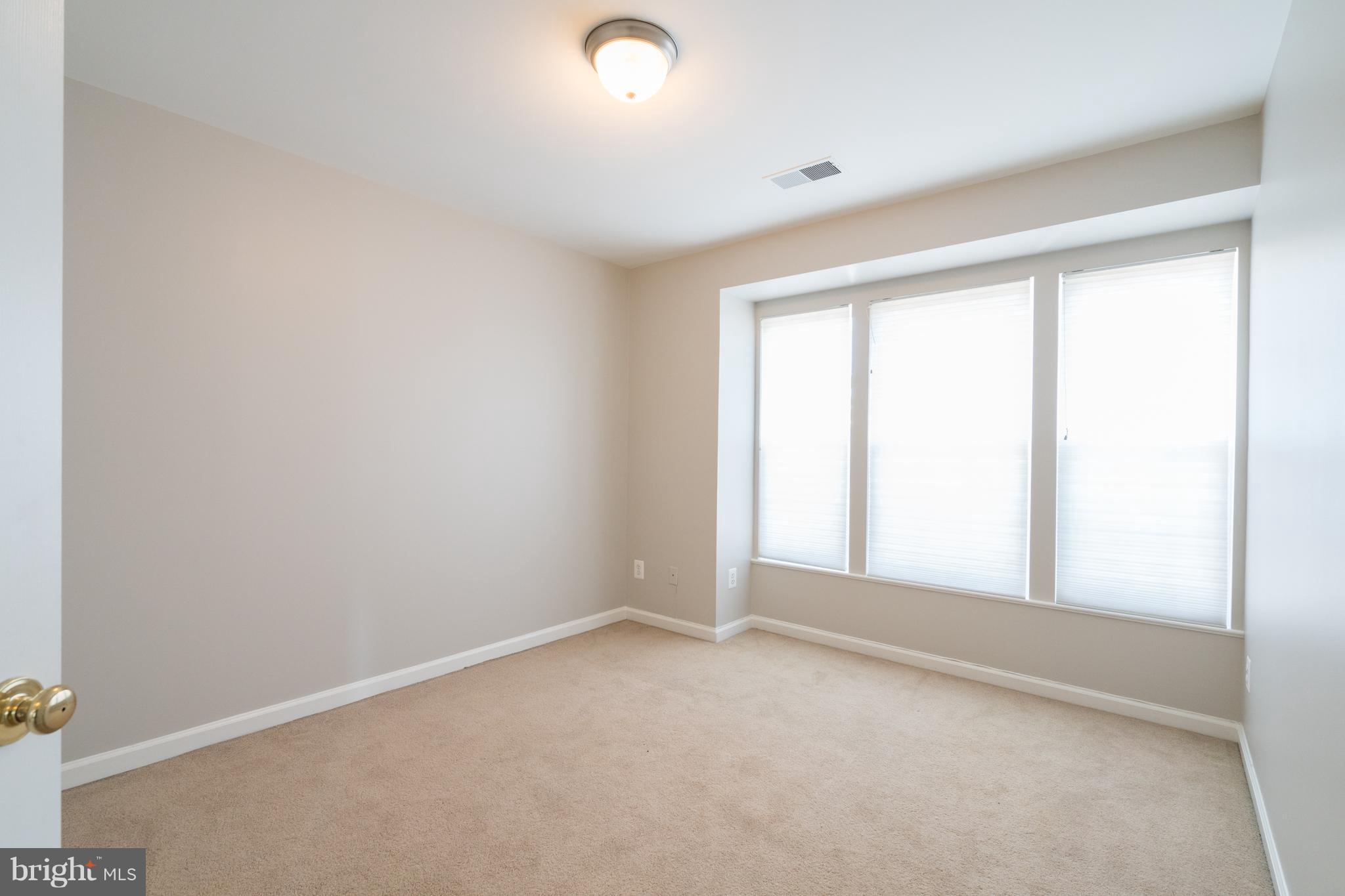 RIVER OAKS - Residential