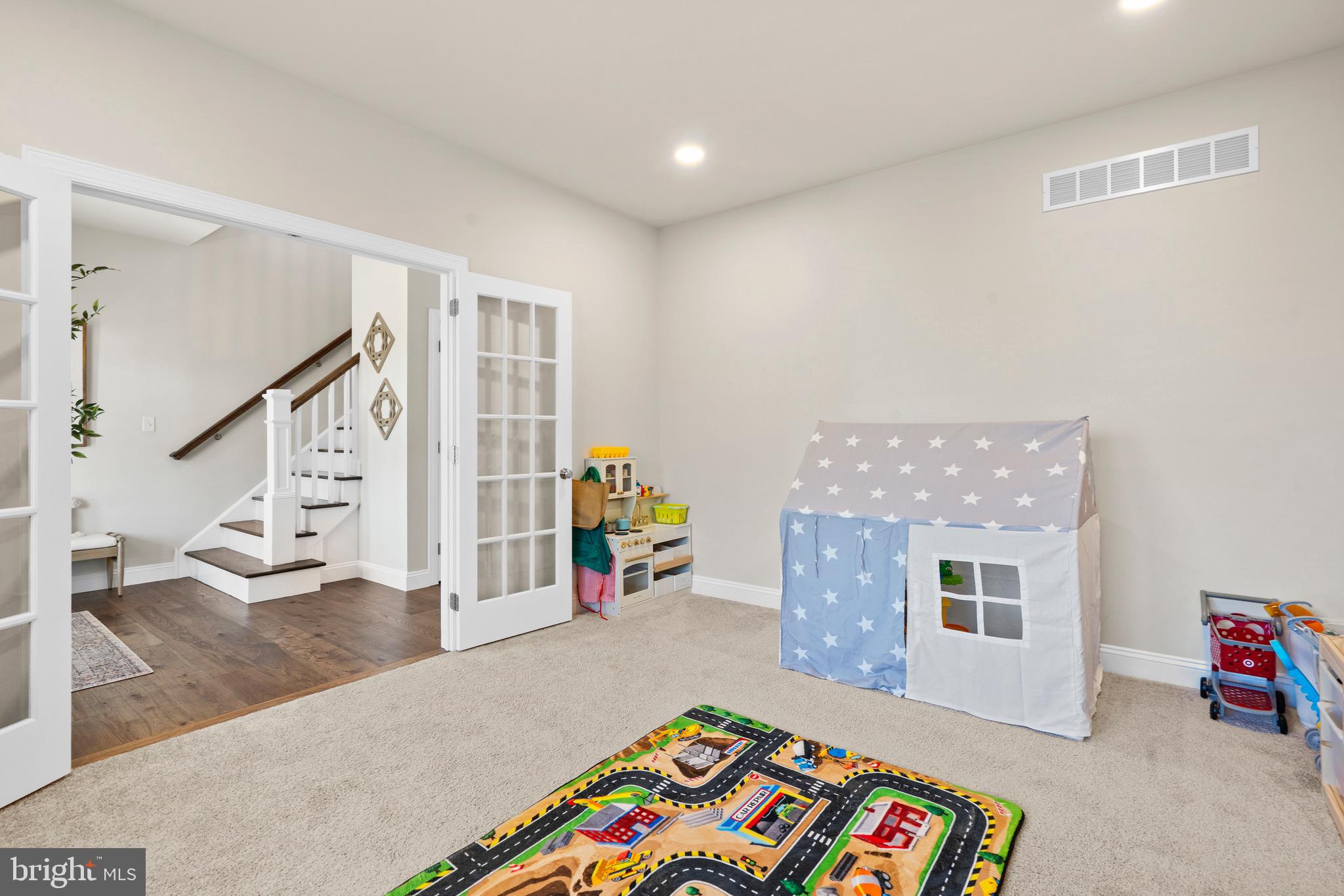 NON AVAILABLE - Residential