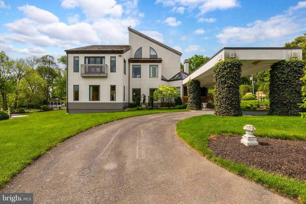 Photo of 1880 MILLPORT RD, LANCASTER, PA 17602 (MLS # PALA2024626)