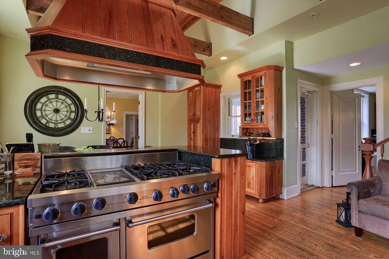 MILLERSVILLE - Residential