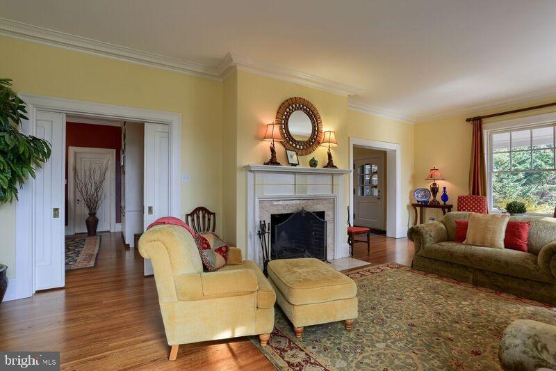 MILLERSVILLE - Residential