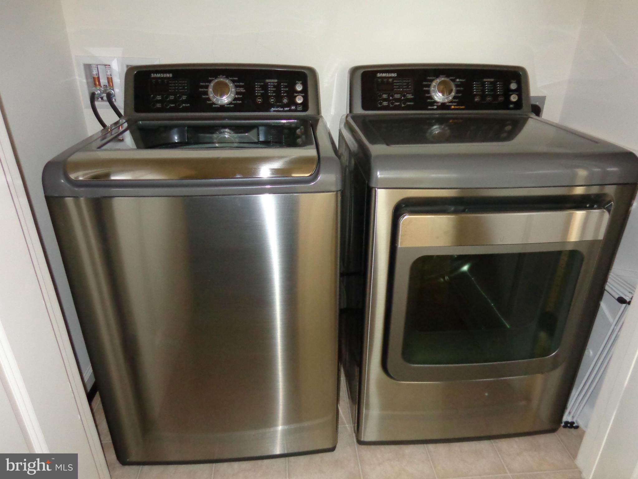 STRATSHIRE CROSSING - Residential