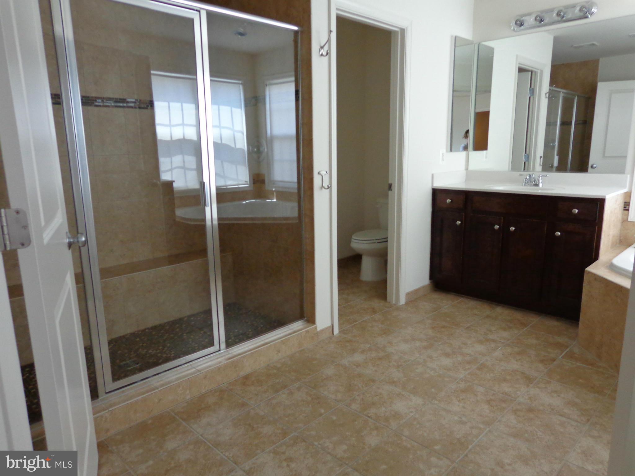 STRATSHIRE CROSSING - Residential