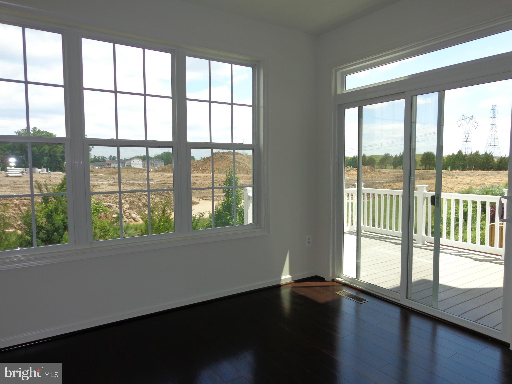 STRATSHIRE CROSSING - Residential