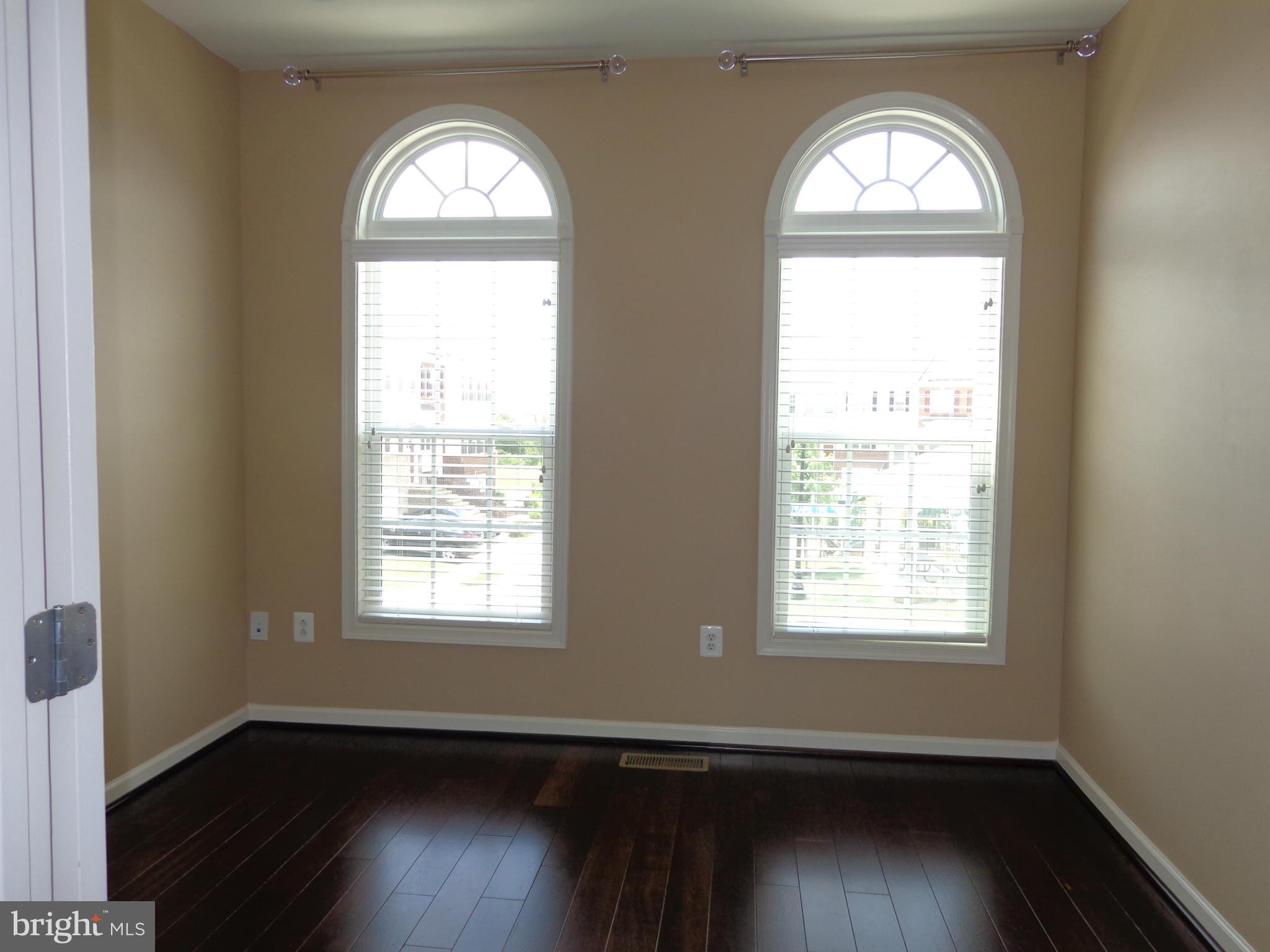 STRATSHIRE CROSSING - Residential