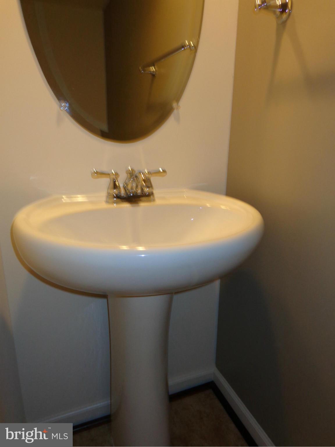 STRATSHIRE CROSSING - Residential