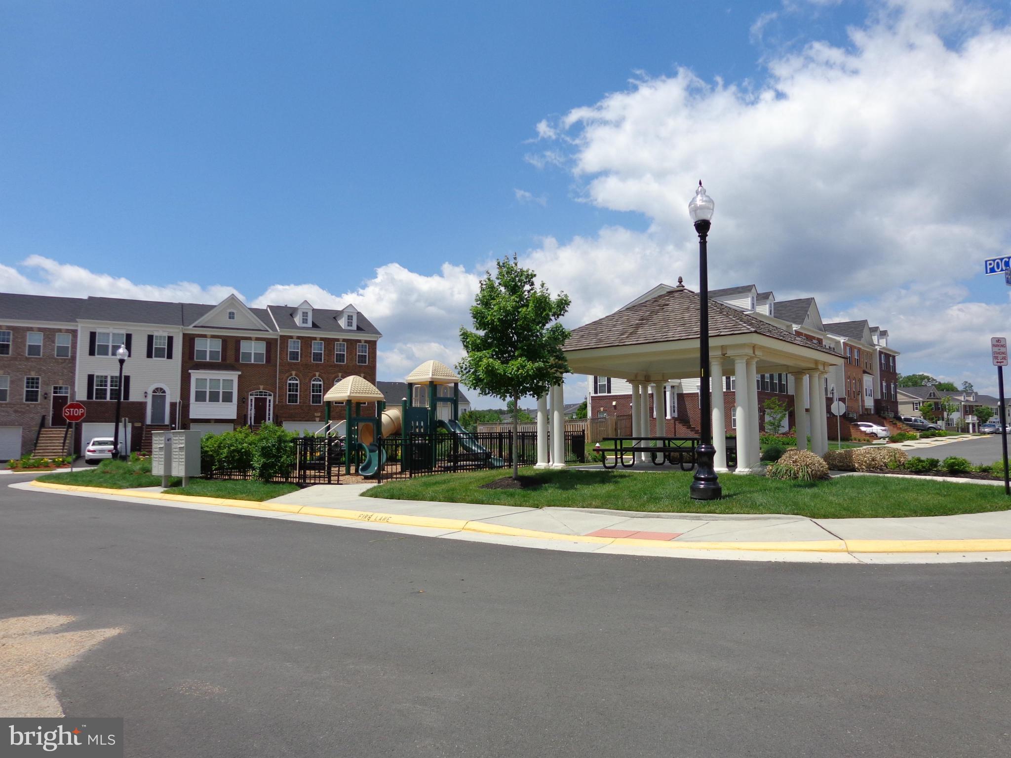 STRATSHIRE CROSSING - Residential