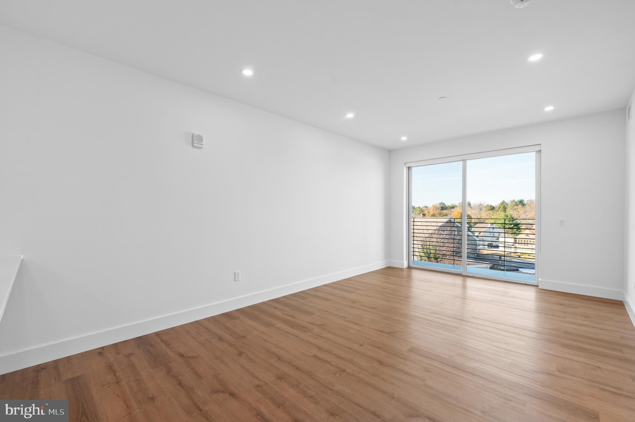 650 MONTGOMERY AVENUE 203