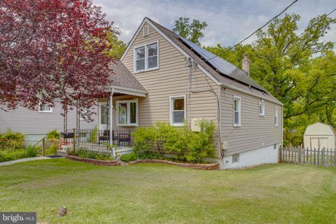 Photo of 3116 California Avenue, BALTIMORE, MD 21234 (MLS # MDBC2161620)