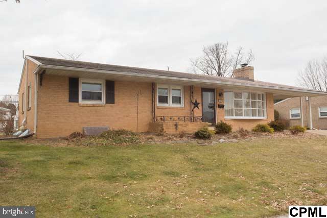 Sadly transferring, All BRICK Ranch in Mech schools w/level yard has been lovingly maintained. Wood floors and fresh paint add to the warm character accented by gas FIREPLACE. Remodeled KITCHEN will sell itself !!! Furnace and A/C new 2009. Energy efficient windows installed 2012. Lots of storage and Family room in LL add to the functional living space for play and entertainment.