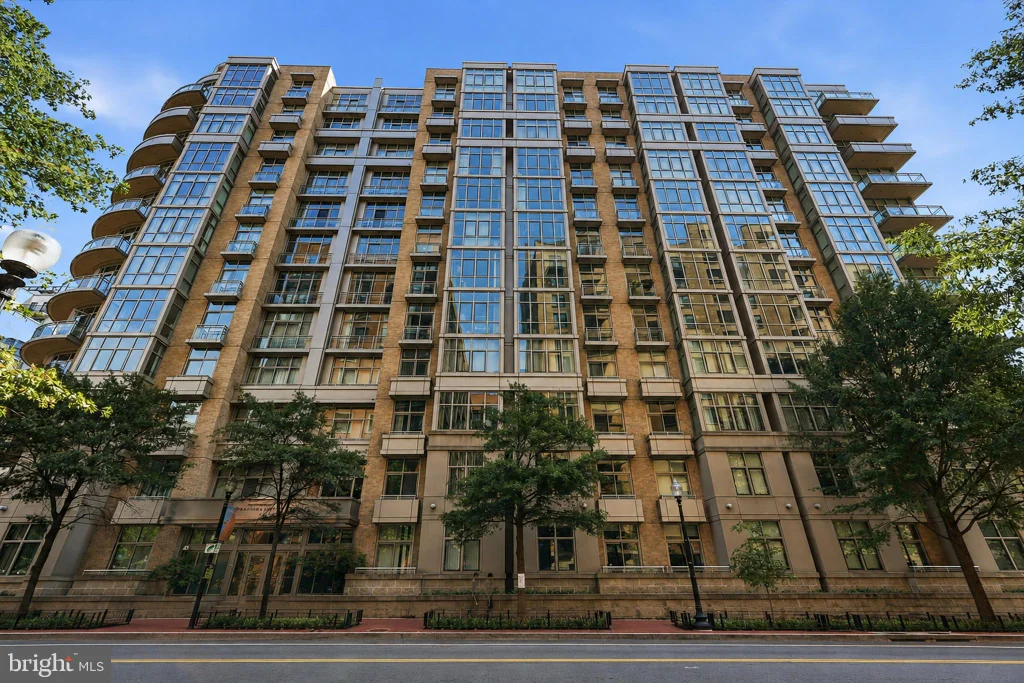 811 4th St NW Unit 1012, Washington, DC 20001