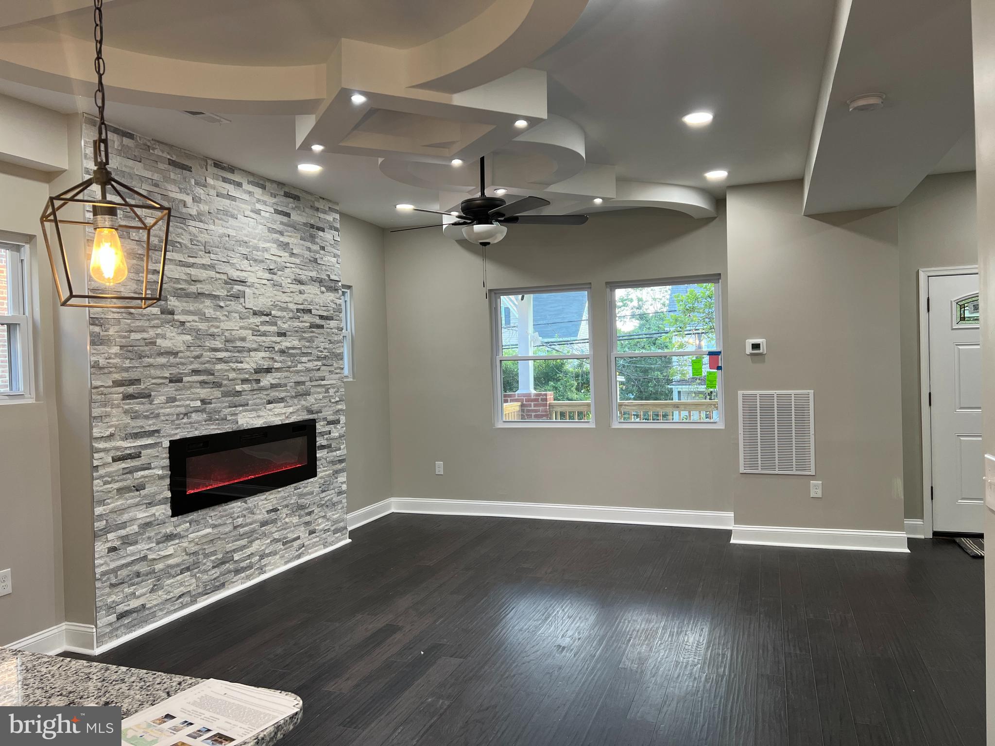 ROGNEL HEIGHTS - Residential