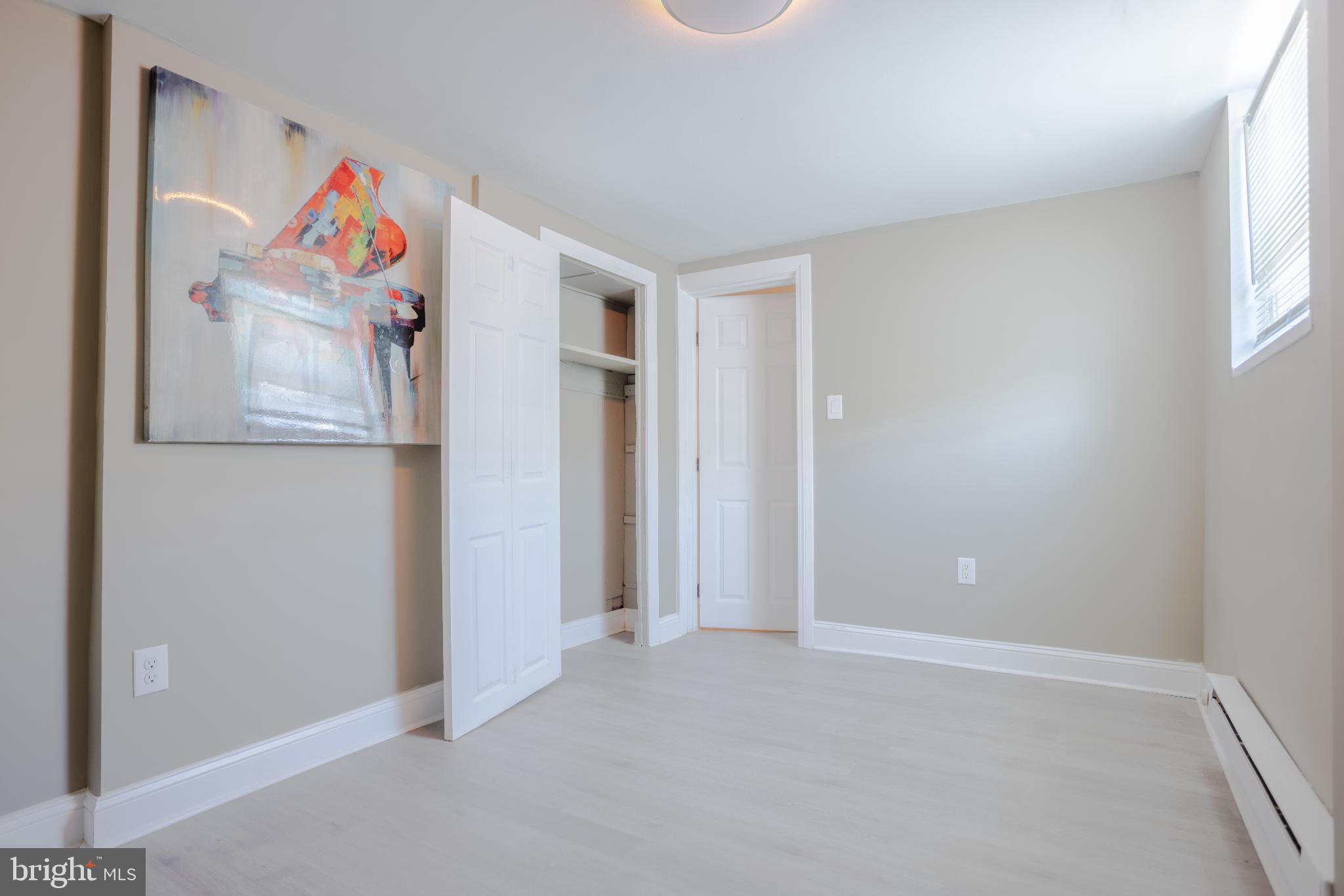 POINT BREEZE - Residential