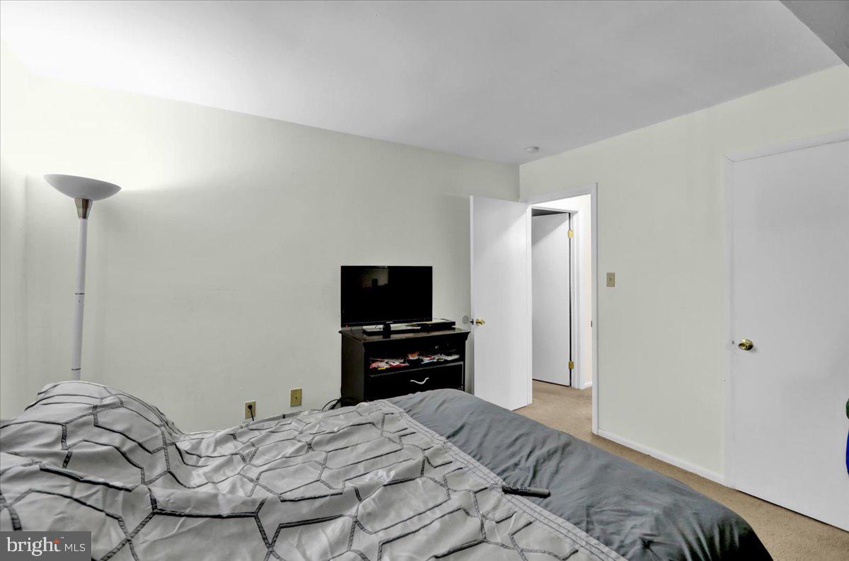 LAUREL SPRINGS - Residential