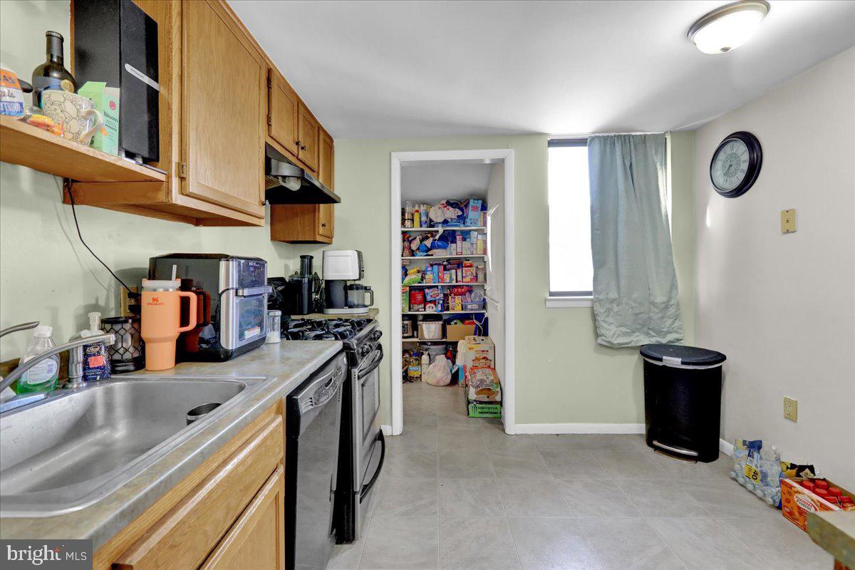 LAUREL SPRINGS - Residential