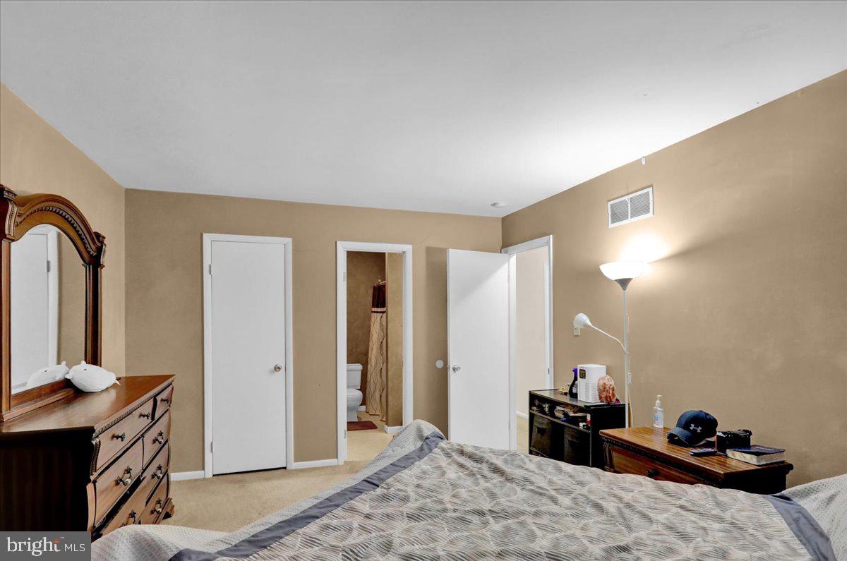 LAUREL SPRINGS - Residential