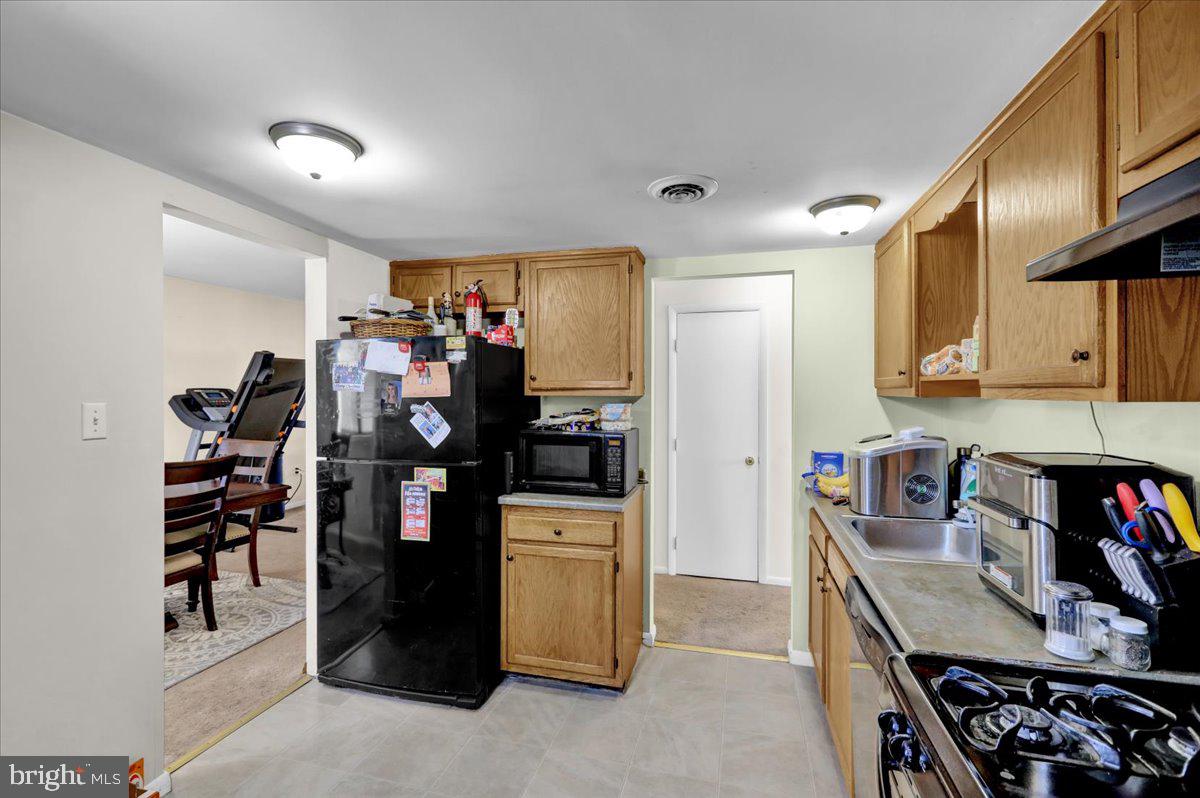 LAUREL SPRINGS - Residential