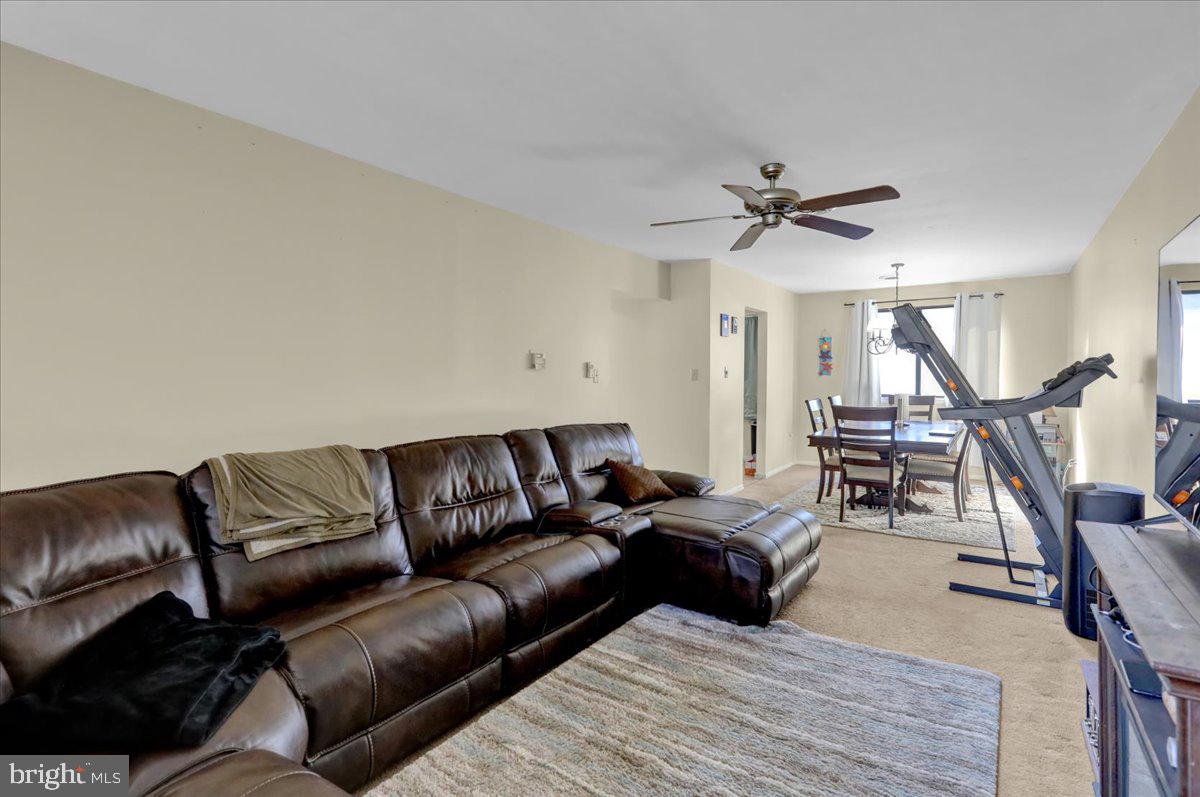 LAUREL SPRINGS - Residential