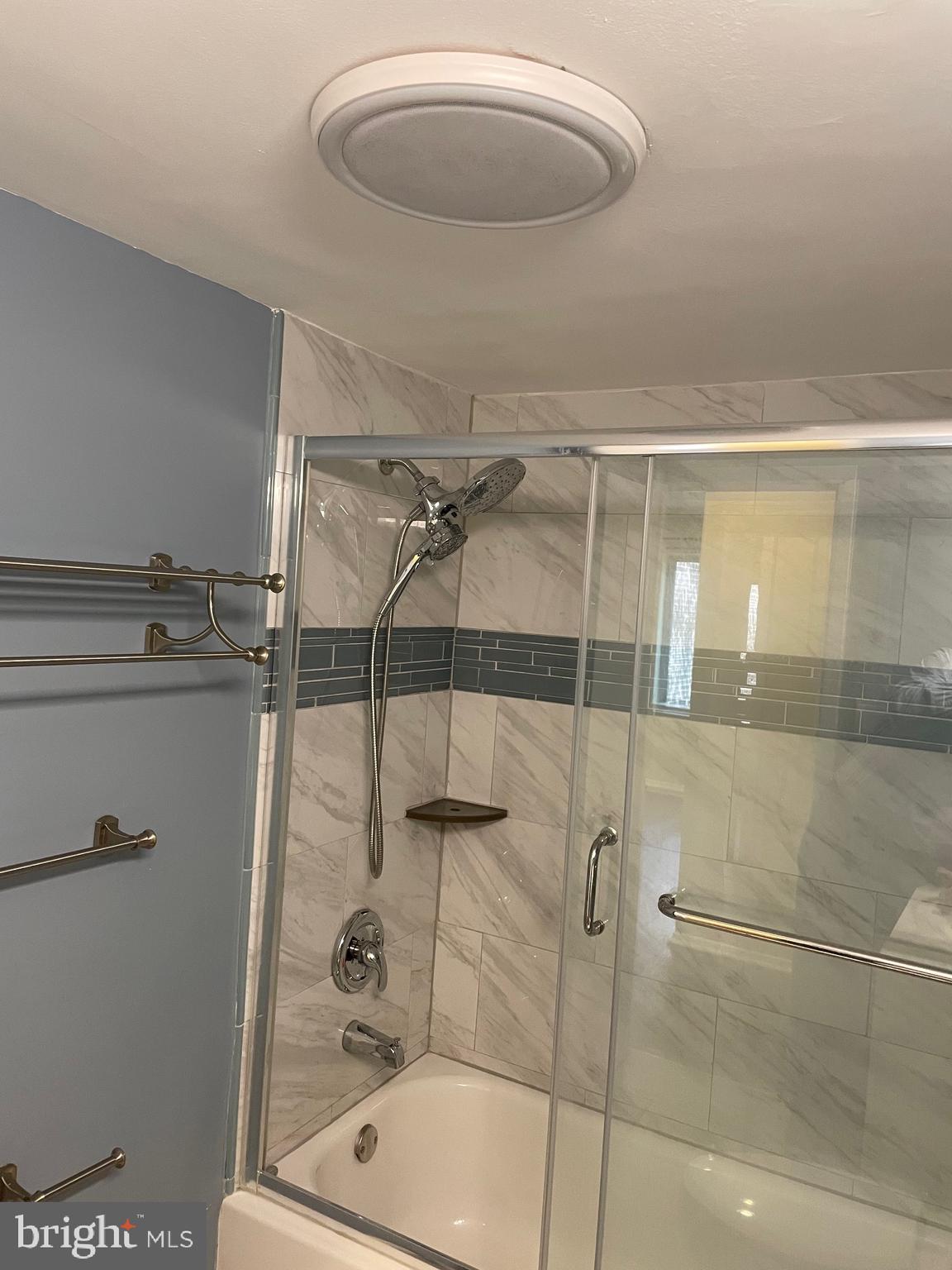 VILLA RIDGE CONDOMINIUM - Residential