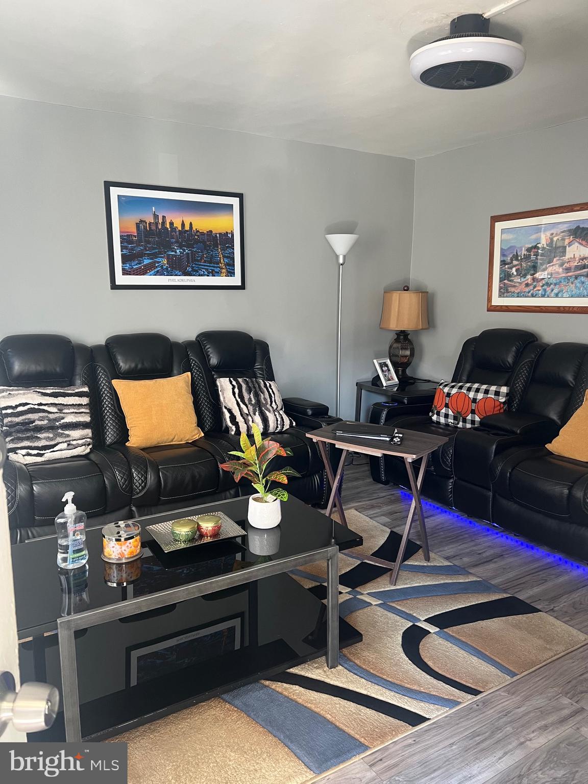 CASTOR GARDENS - Residential Income