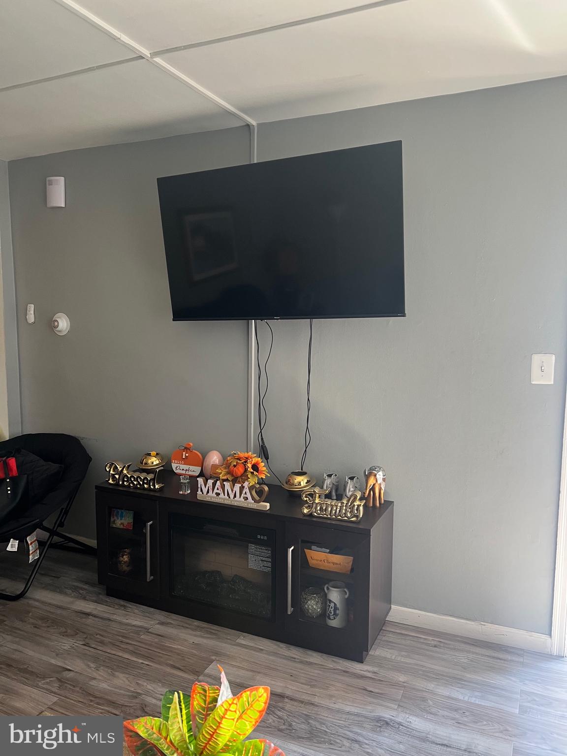 CASTOR GARDENS - Residential Income