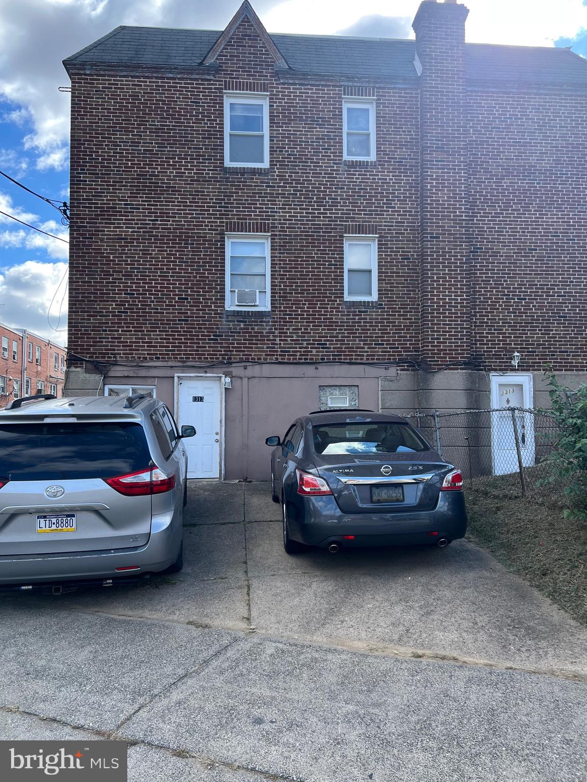 CASTOR GARDENS - Residential Income