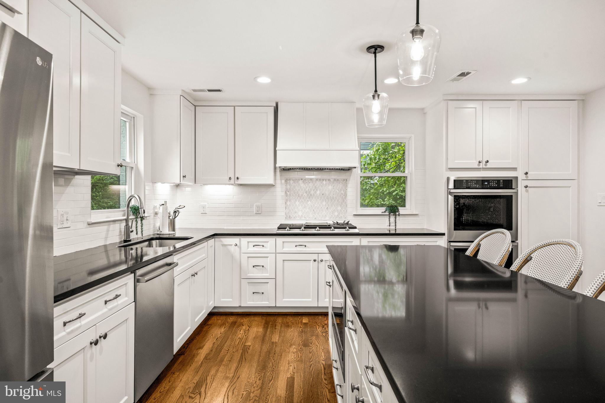 BEVERLEY HILLS - Residential