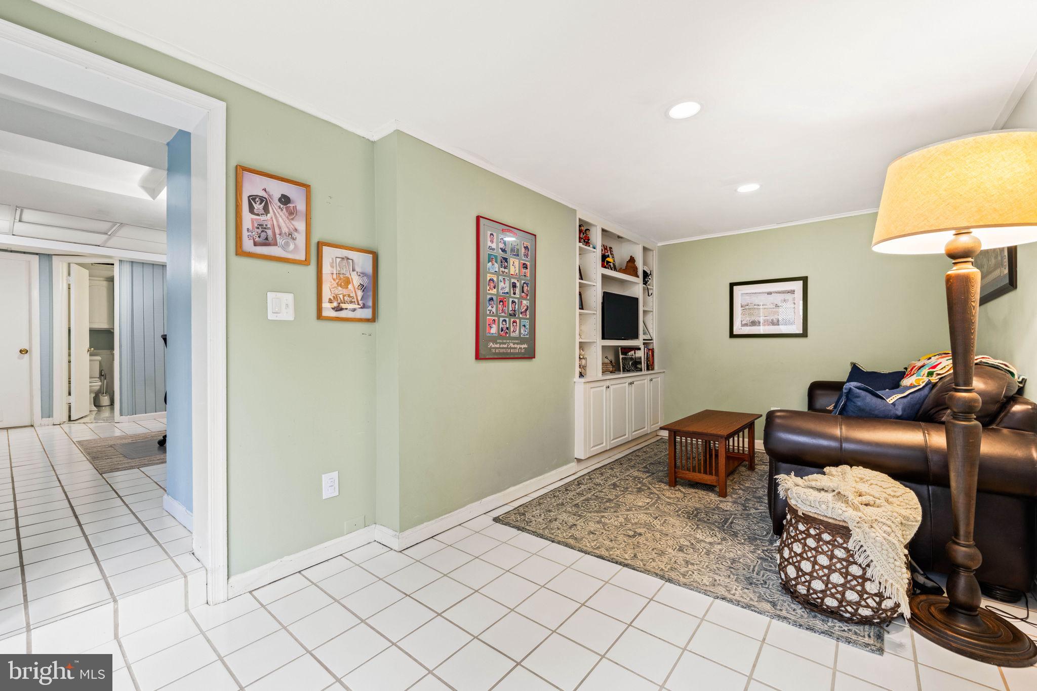 BEVERLEY HILLS - Residential