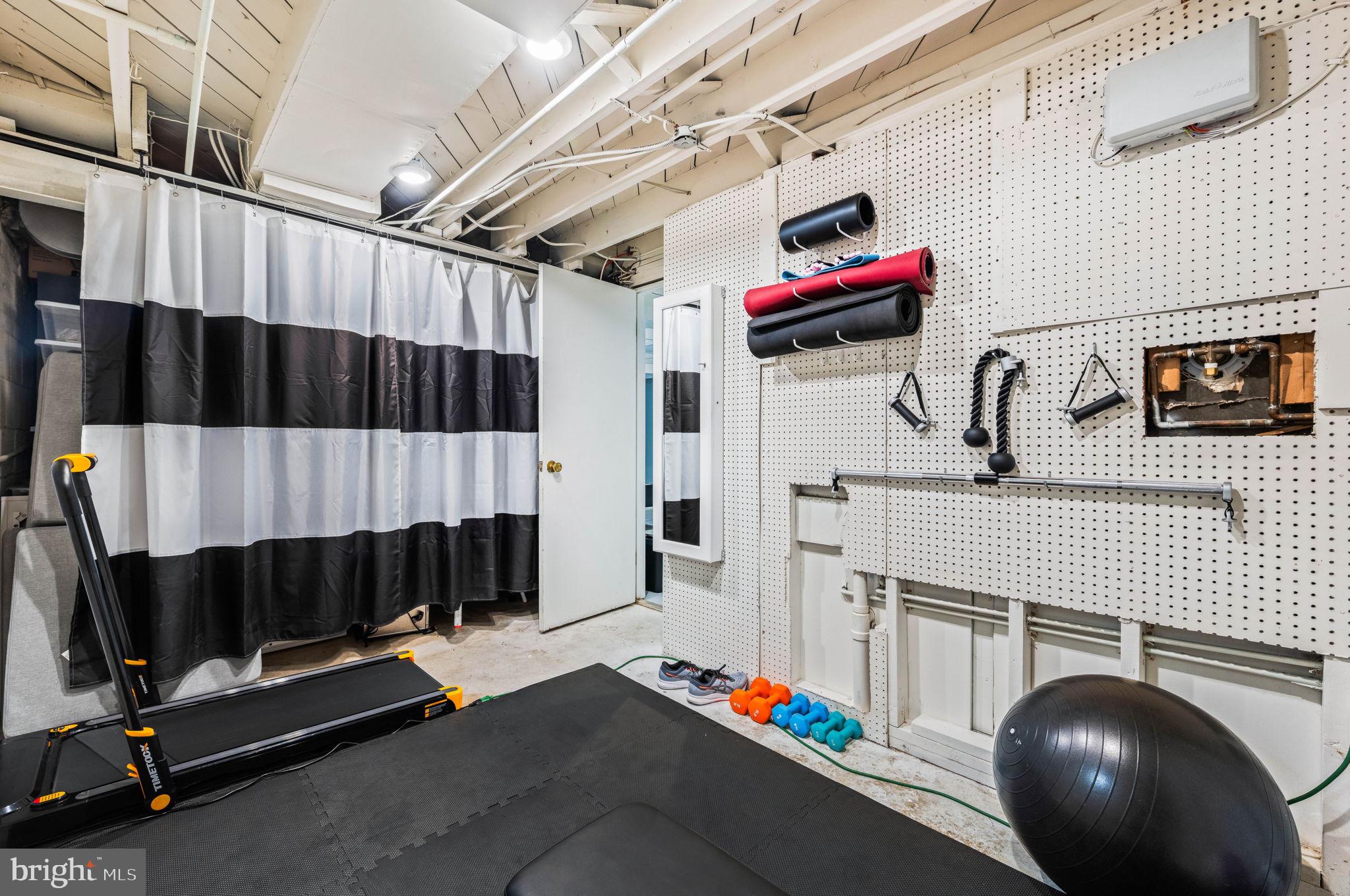 BEVERLEY HILLS - Residential