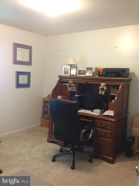 DUTCH HOLLOW - Residential Lease