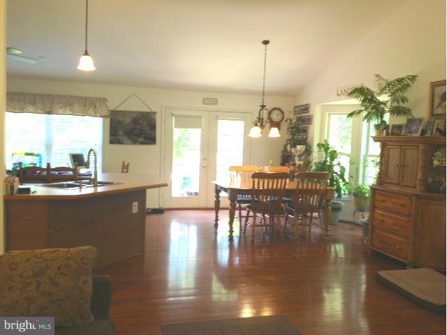 DUTCH HOLLOW - Residential Lease