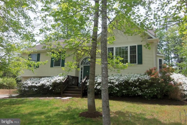 DUTCH HOLLOW - Residential Lease