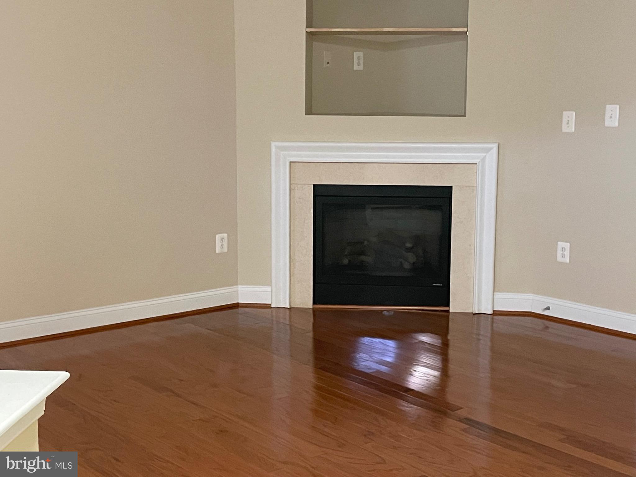 THE CRESCENT AT CHERRY LANE - Residential Lease