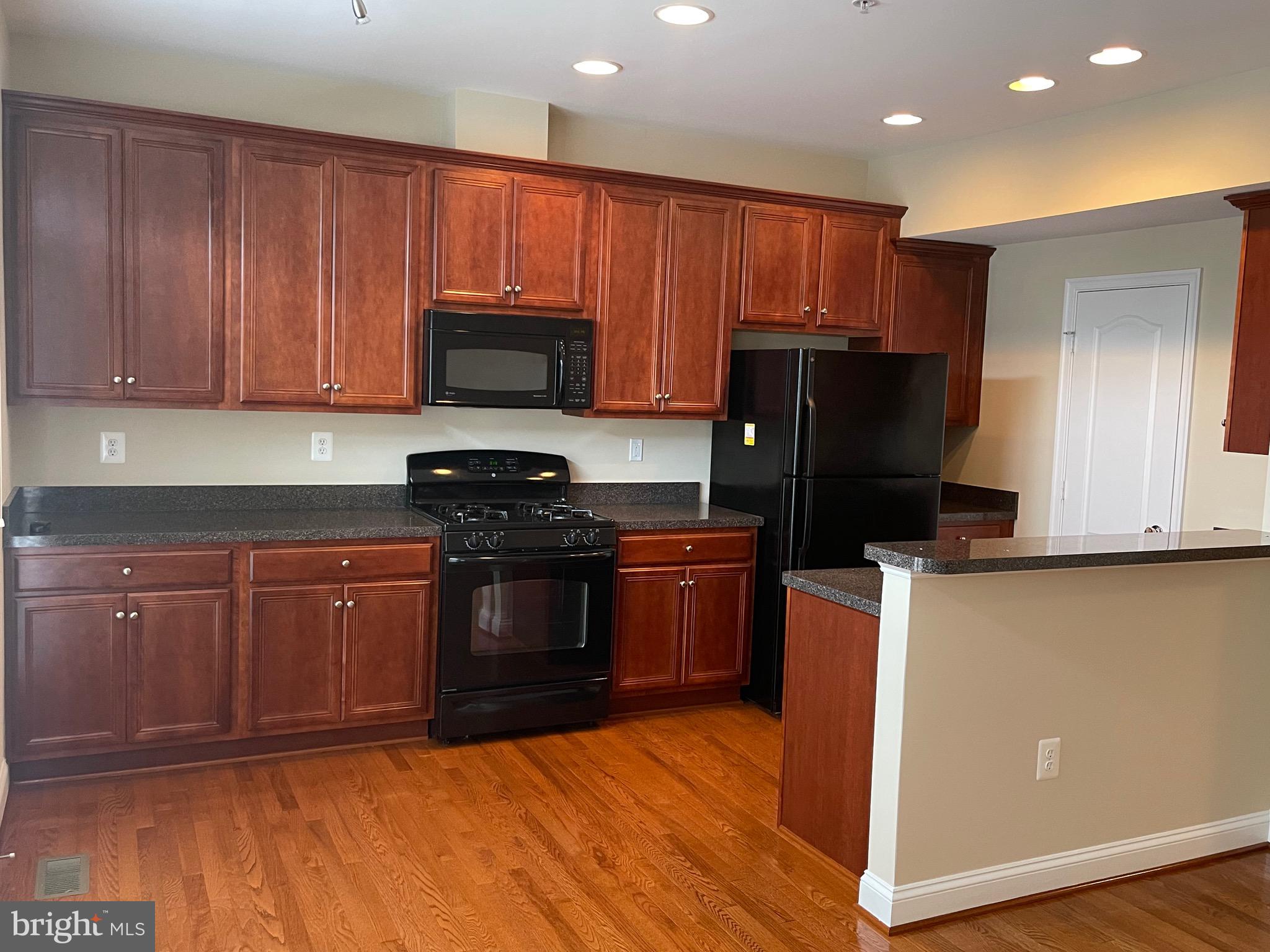 THE CRESCENT AT CHERRY LANE - Residential Lease