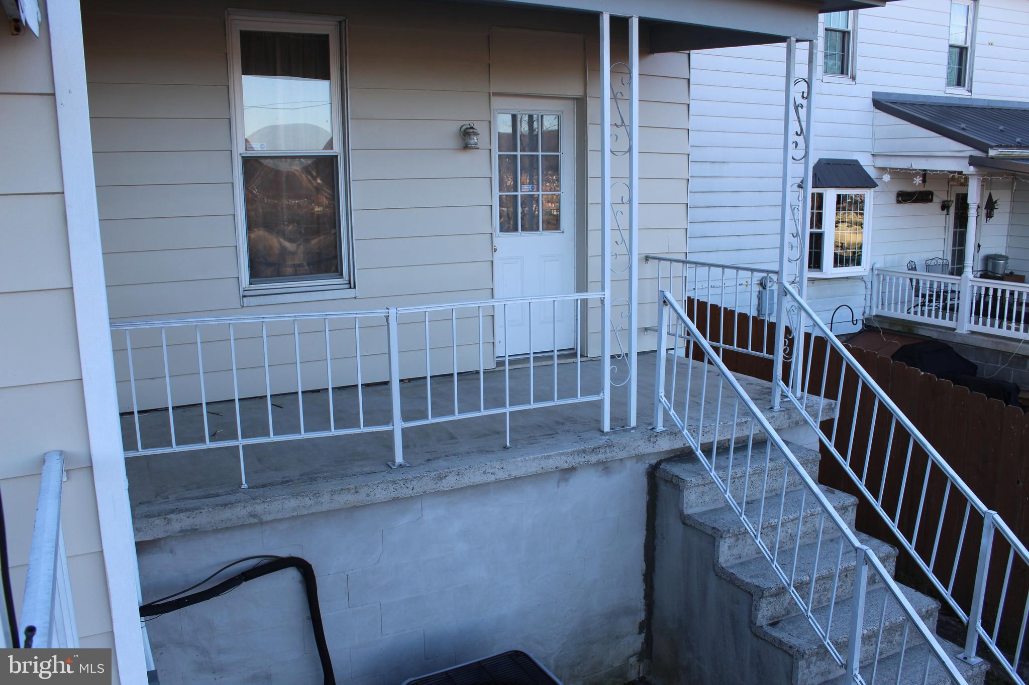 BLACK ADDITION - Residential