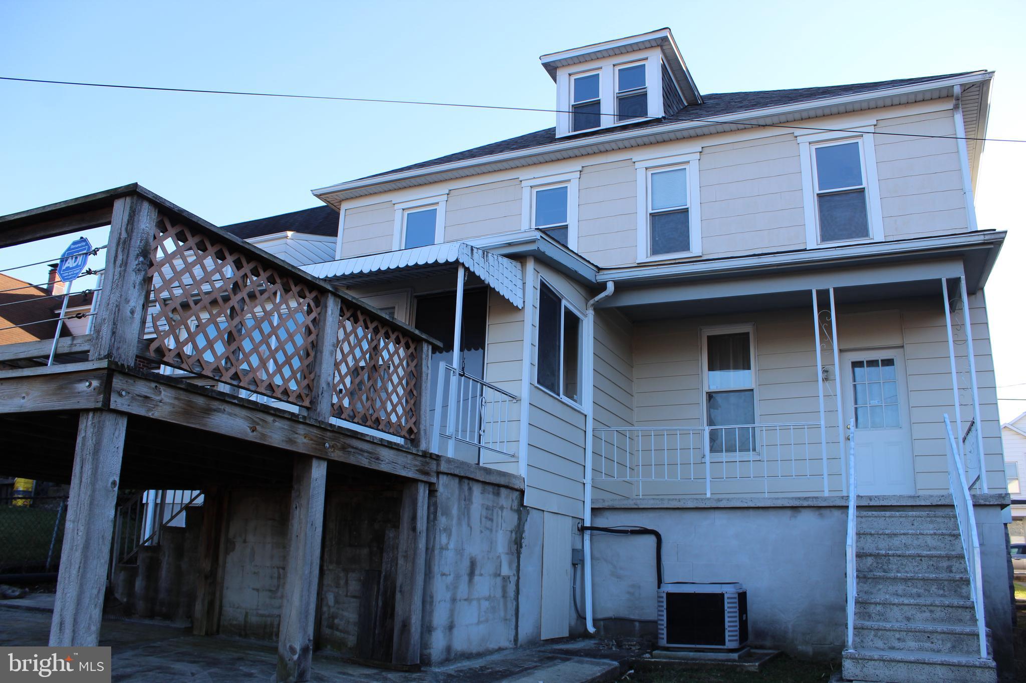 BLACK ADDITION - Residential