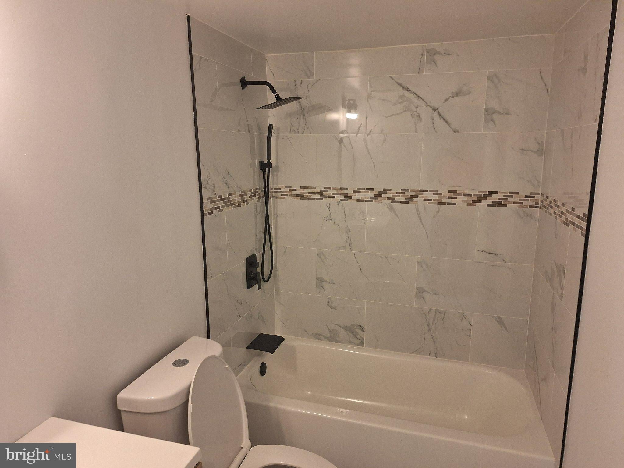 6 LONGSTREAM COURT 101