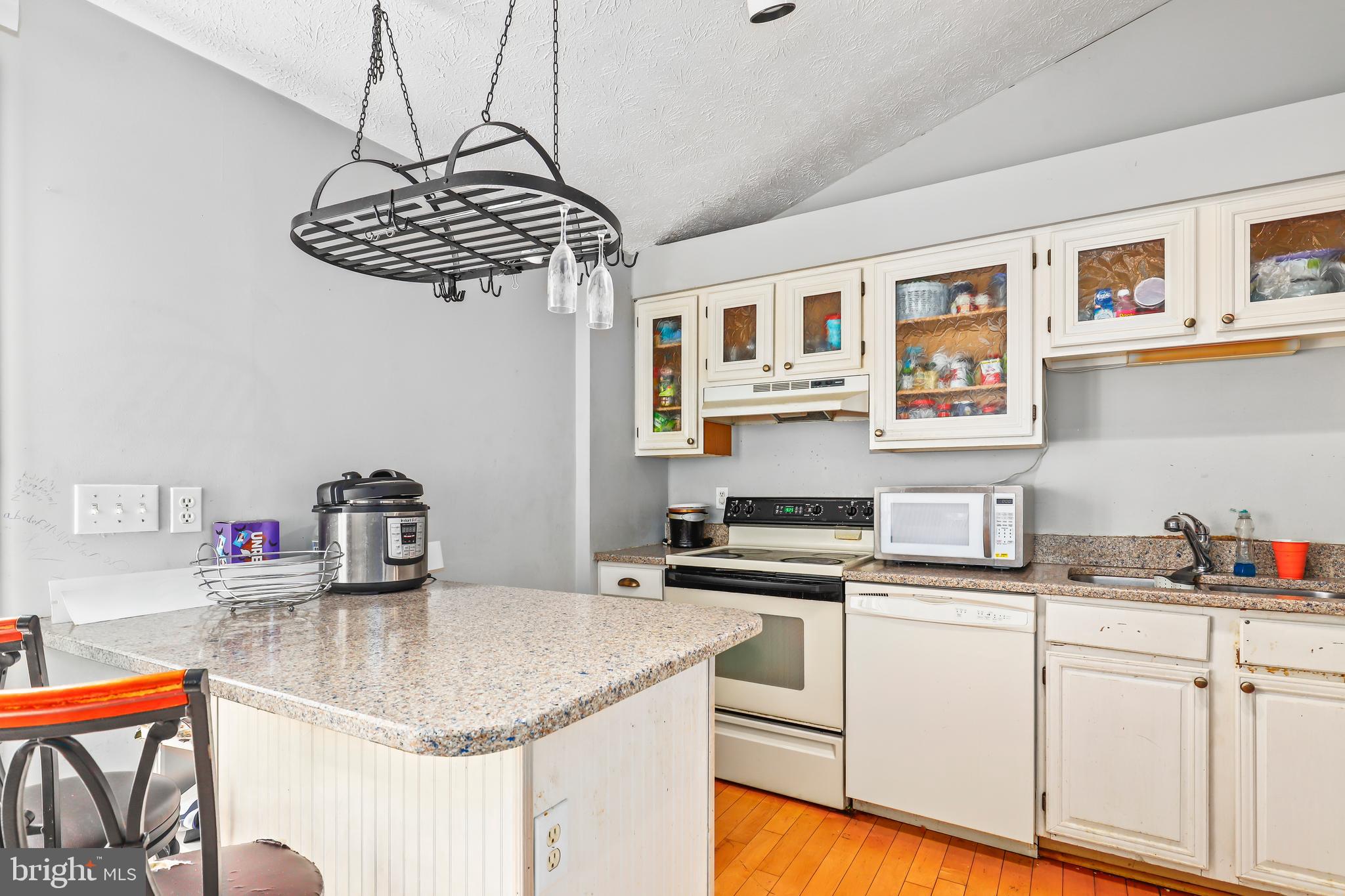 FAIRMONT - Residential