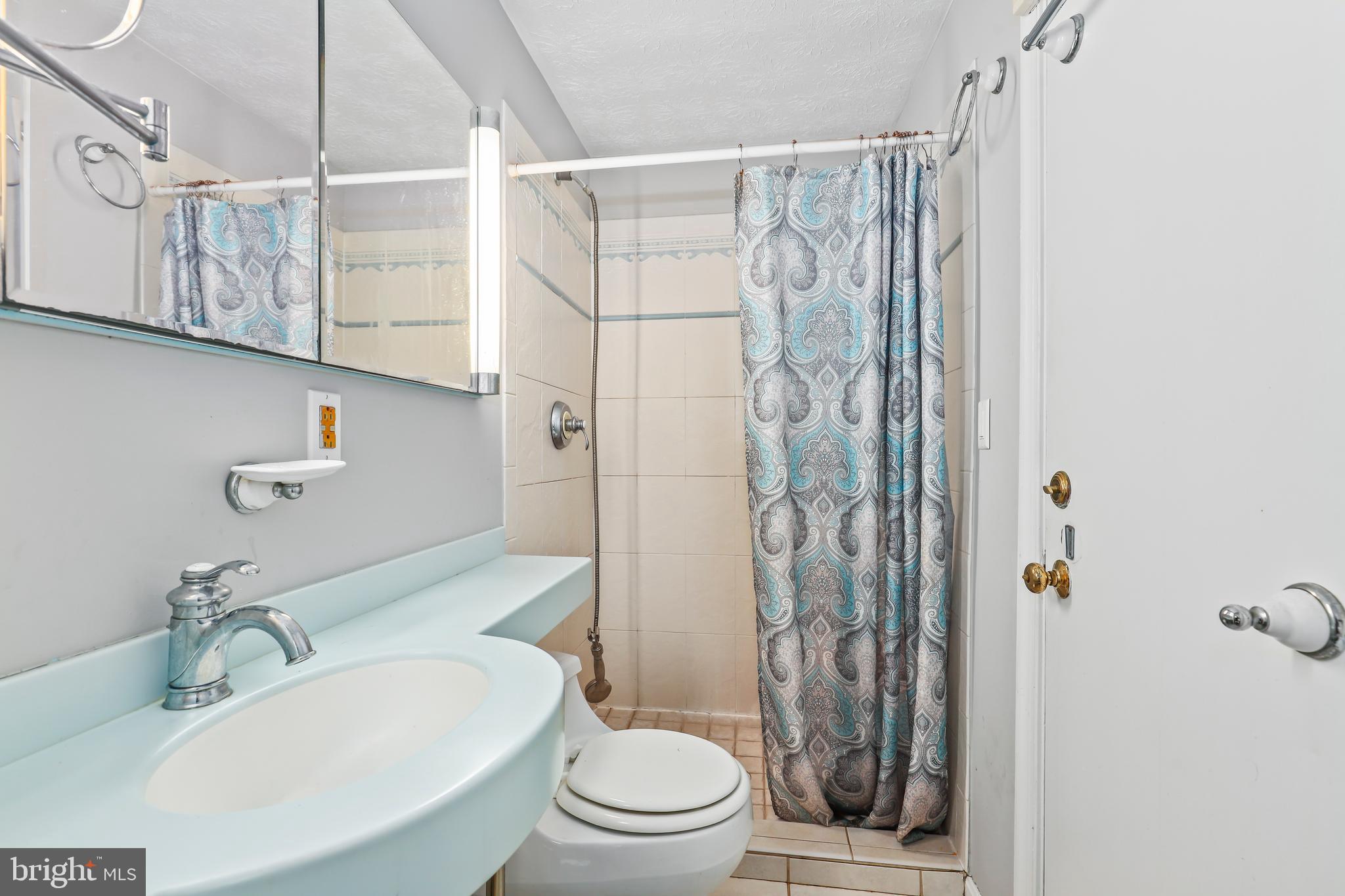 FAIRMONT - Residential