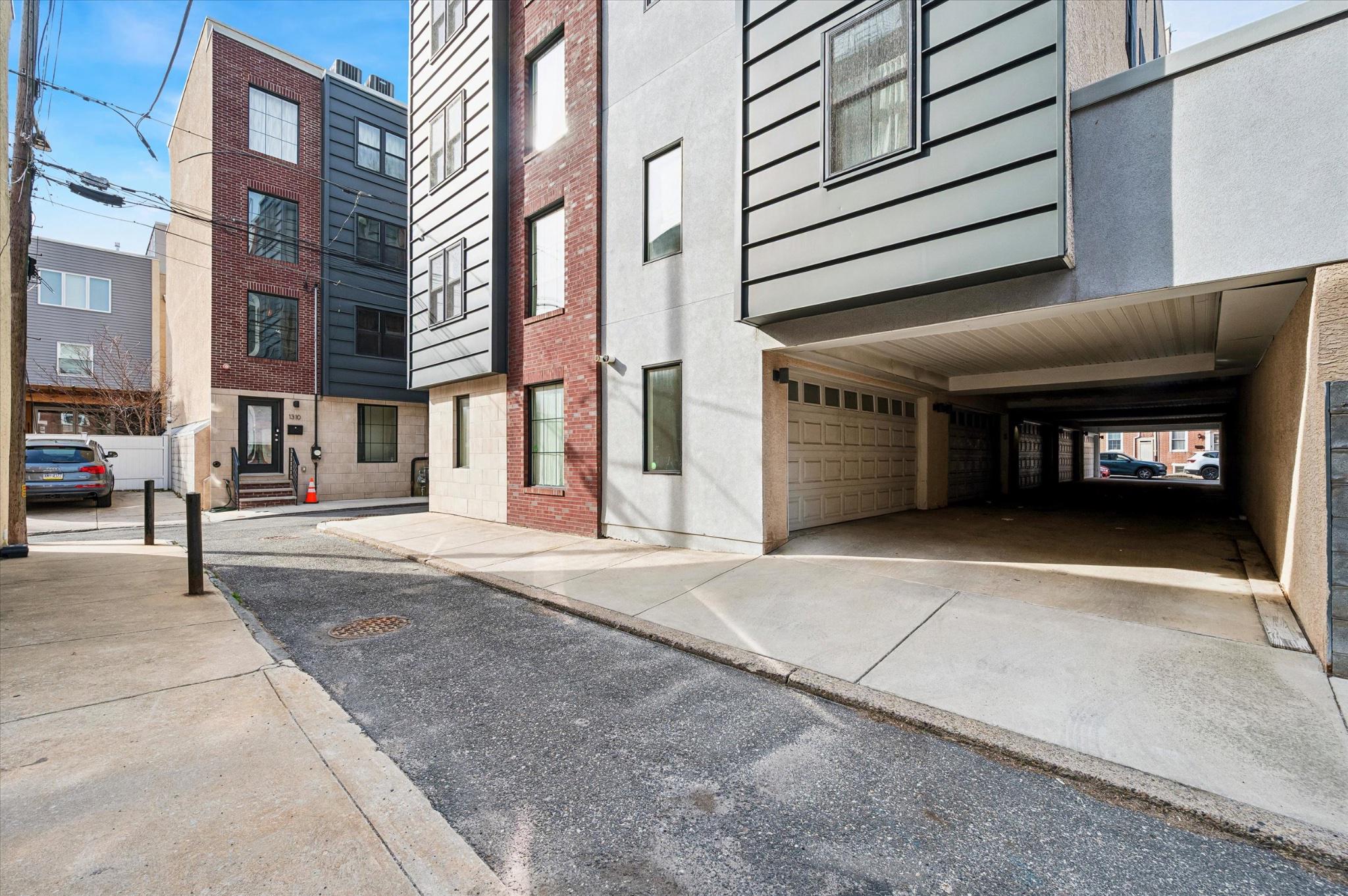 1309 S HANCOCK STREET