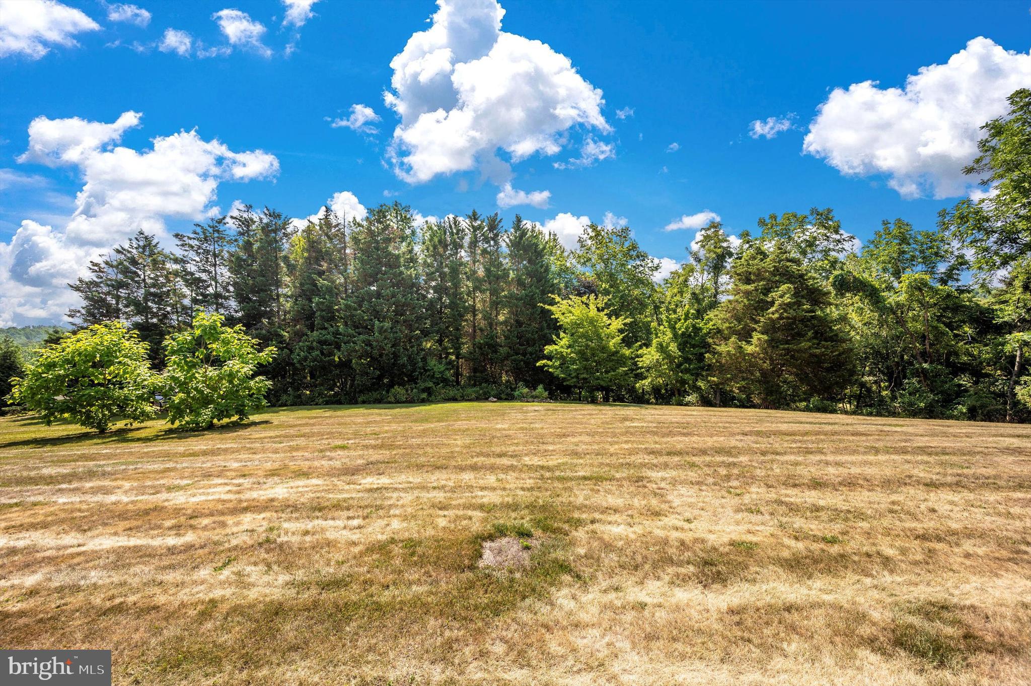 CAMBRIDGE ESTATES - Residential