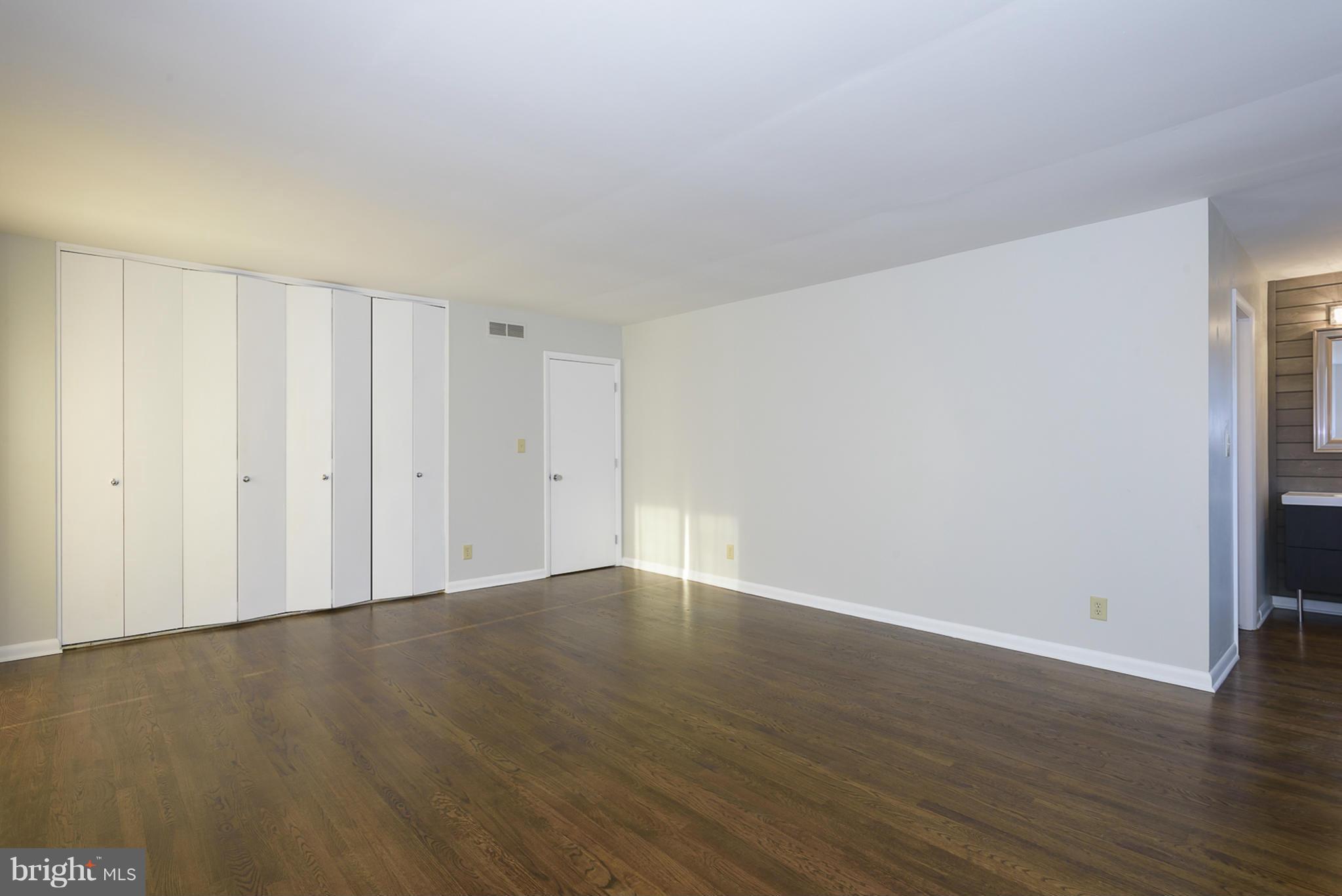 HOBBITS GLEN - Residential