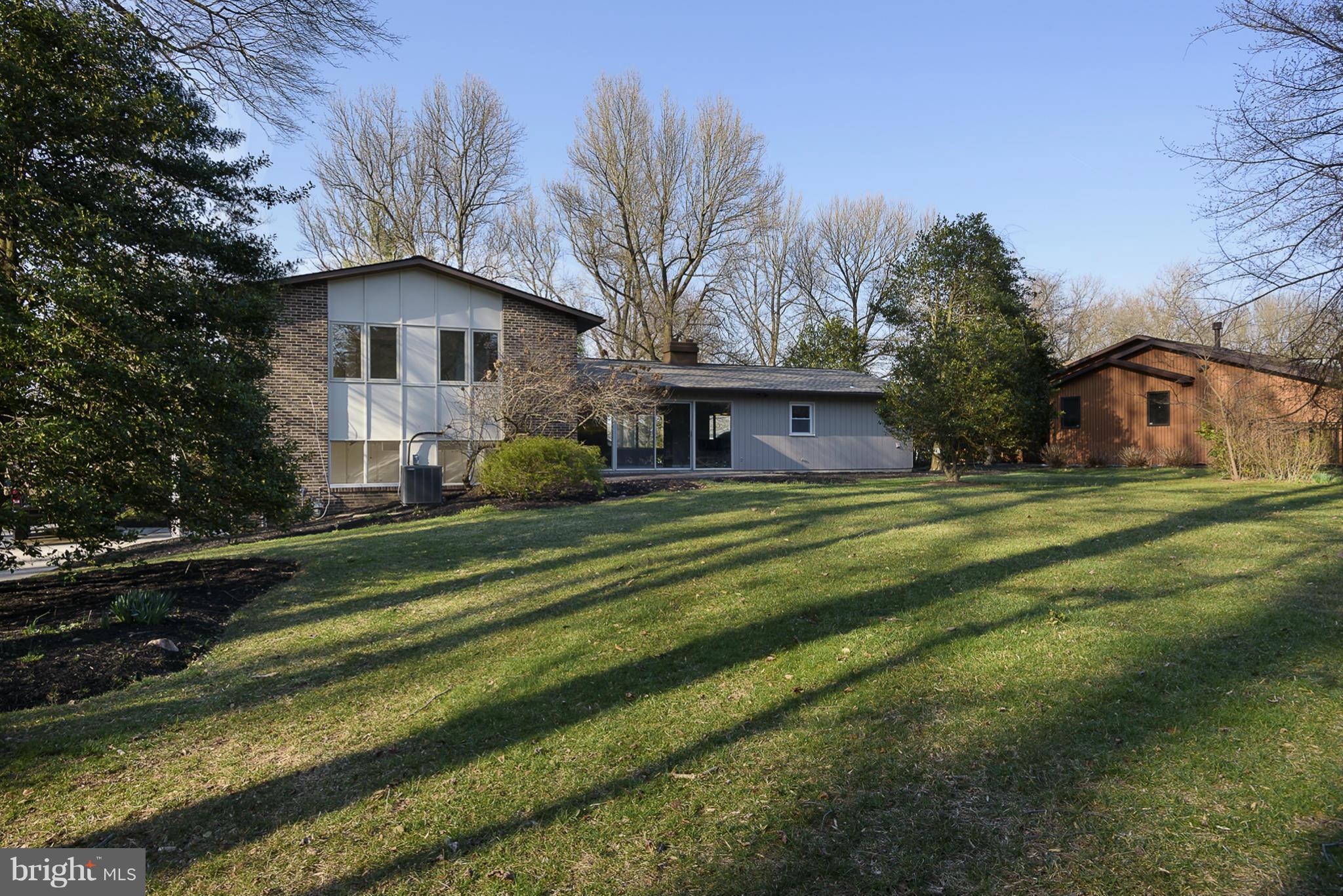 HOBBITS GLEN - Residential