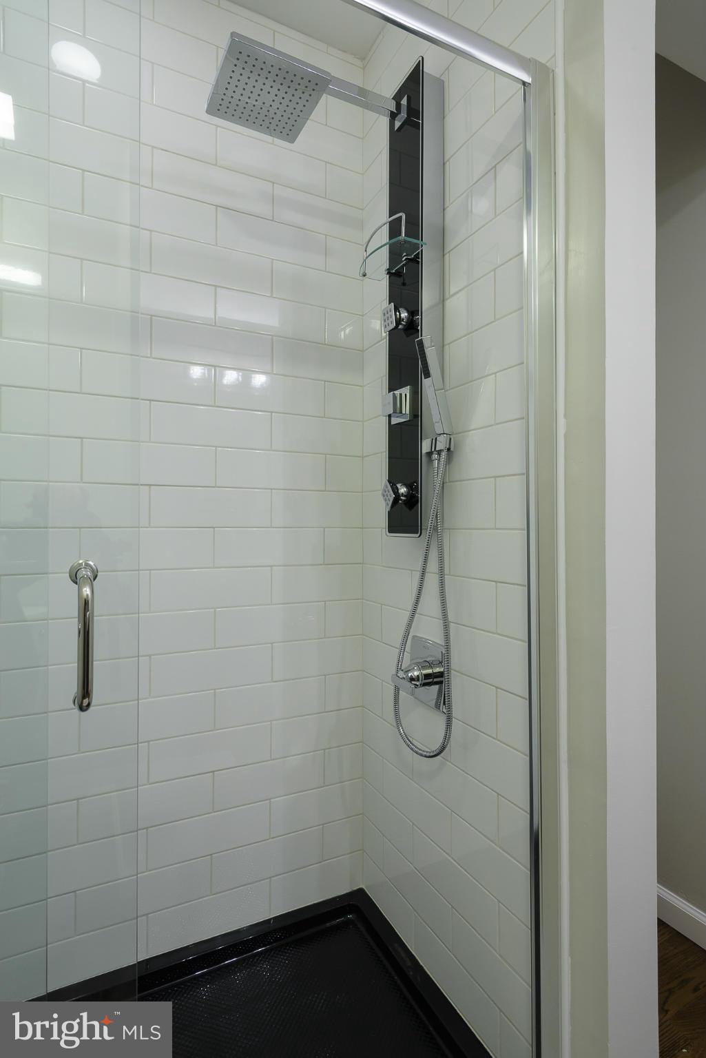 HOBBITS GLEN - Residential