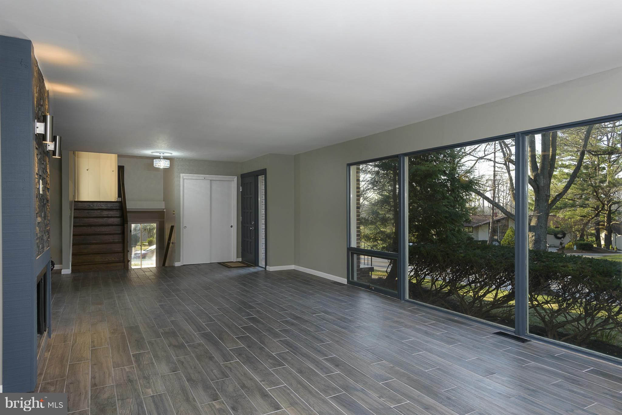 HOBBITS GLEN - Residential