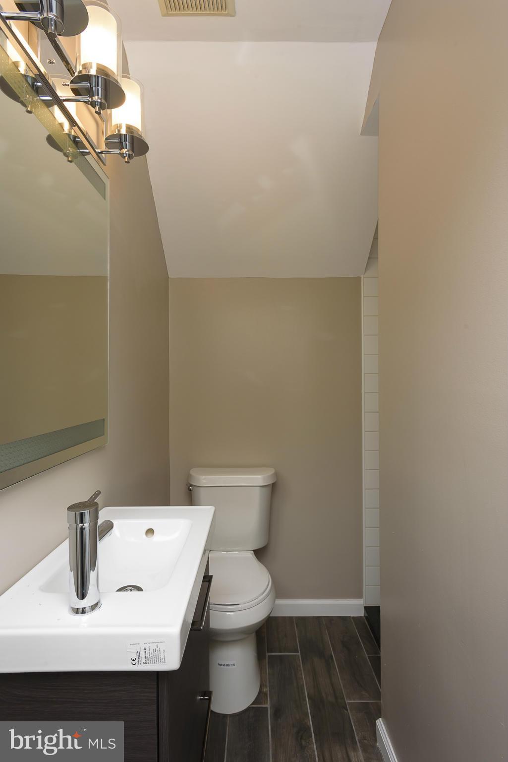 HOBBITS GLEN - Residential